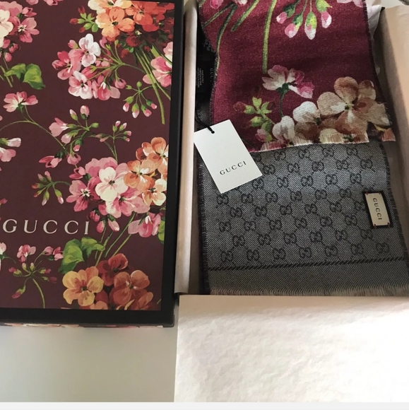 Gucci Blooms Floral GG logo Reversible Wool Scarf BNIB NWT - Picture 4 of 10